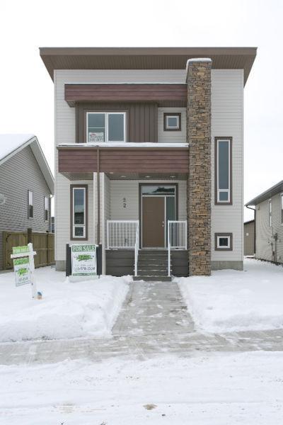 Two Storey 3 Bedroom, 2.5 Bathroom Home With Office