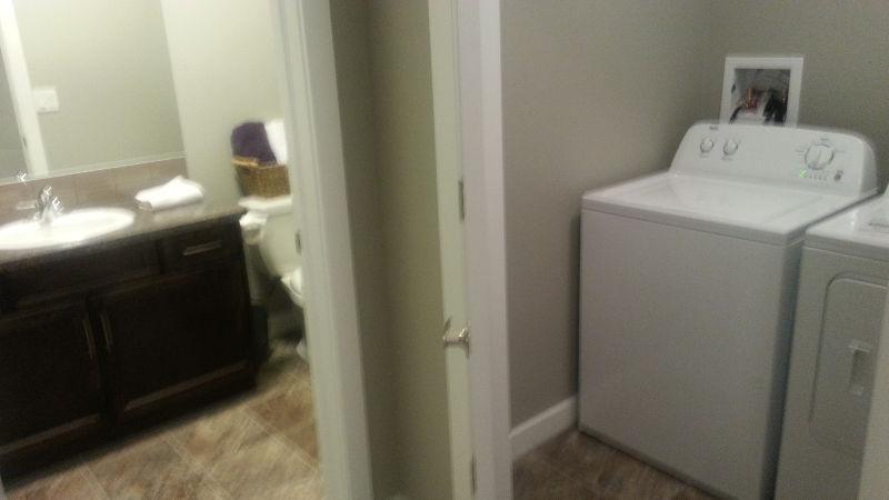 Airdrie Kings Heights Executive Suite $1075 Damage discounted