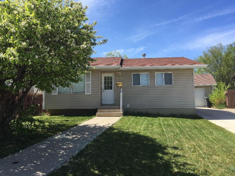 Westside mainfloor 3 bedroom $1200 utilities included