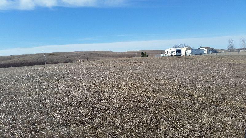 Vermilion Acreage within 2 minutes of town