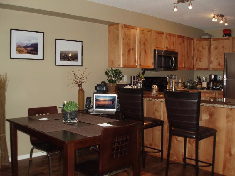 Room for Rent in 2 Bedroom Condo in Canmore -Available May 1st