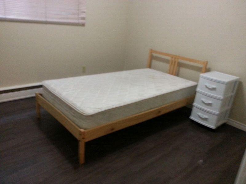 2 ROOMS AVAILABLE FOR RENT IN DOWNTOWN