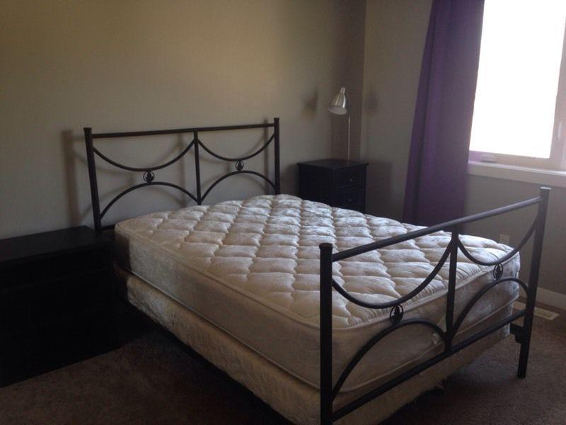 Shared Accommodations in Newer clean duplex (Family Friendly)