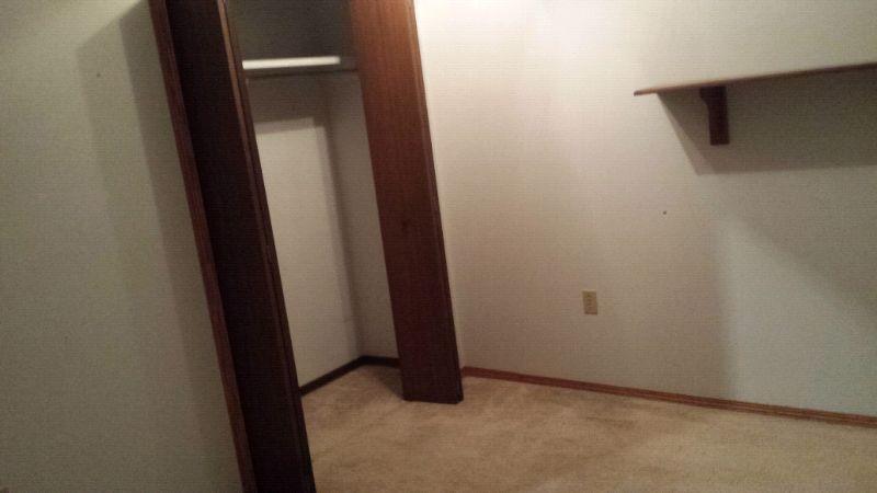 big room for rent 400 includes utilities. clean non partier