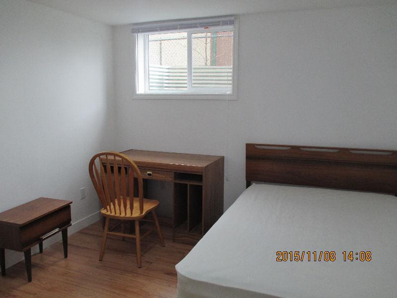A clean and quiet room for rent, all inclusive (male only)
