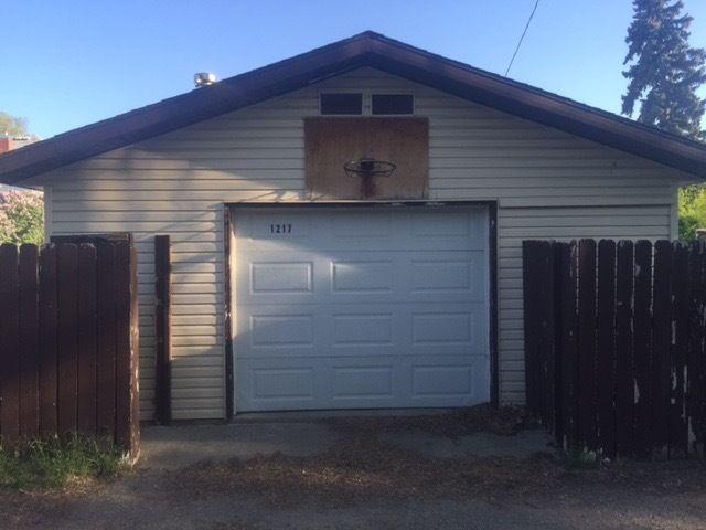 Double garage for rent