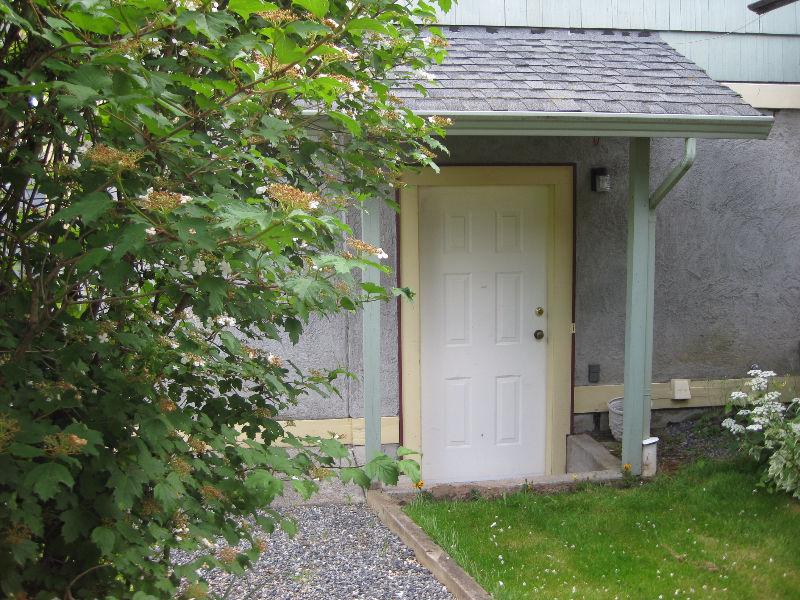 Cozy Character 1 Bedroom Garden Suite