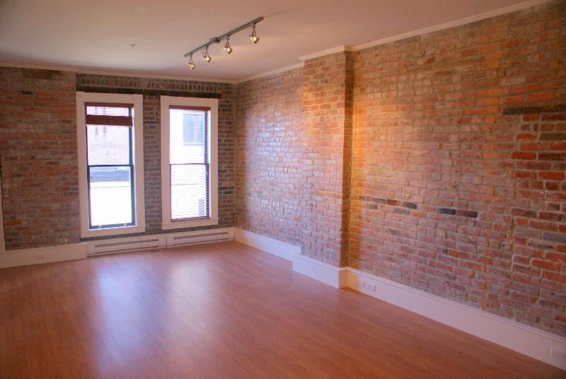 One Bed and Studio suites for rent - Down Town Heritage Building