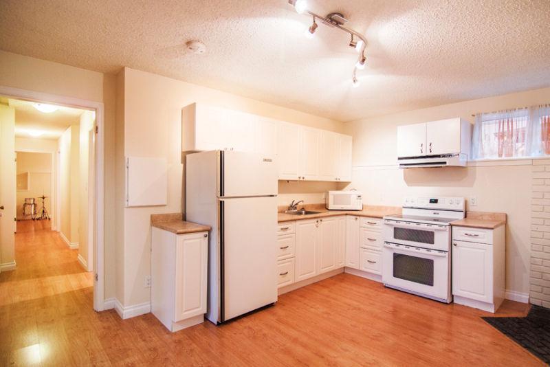 Bright Sunny 2 Bedroom Suite in Parksville, $1250