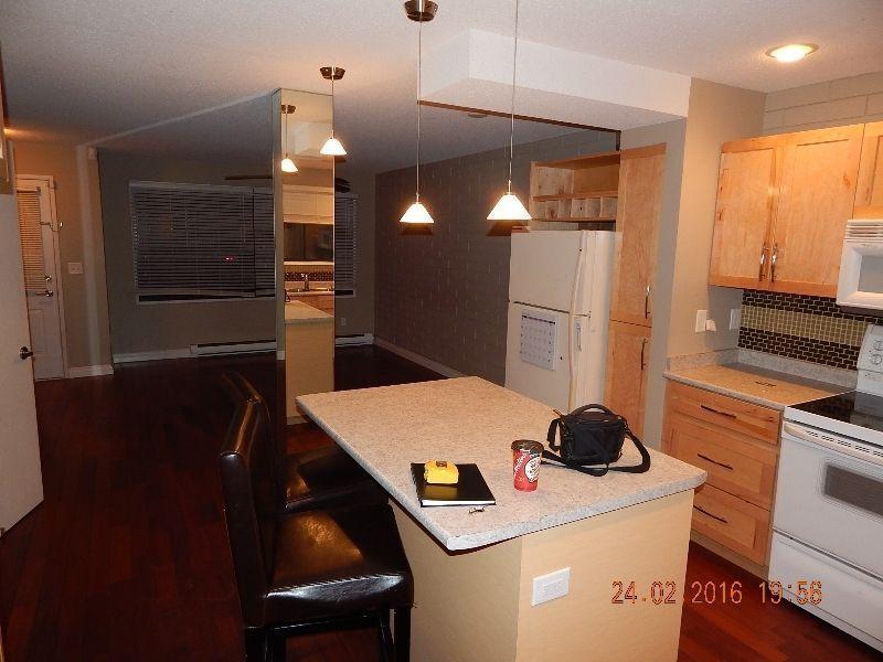 2 Bedroom/1.5 bathroom Available June 1st