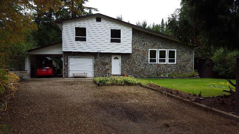 Waterfront executive four level split home Clearwater BC