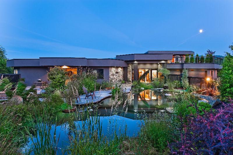 Outstanding Home in a Private Natural Estuary