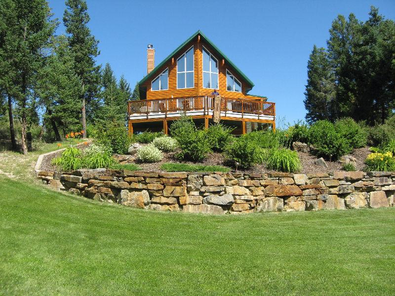 Invermere Cabin on large lot