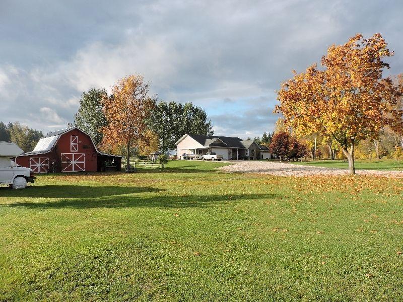 2 RANCHERS ON 5.25 ACRES IN CITY LIMITS