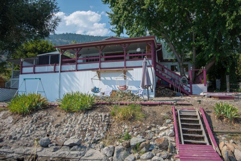 34 Louies Lane,  - Live on Okanagan Lake!