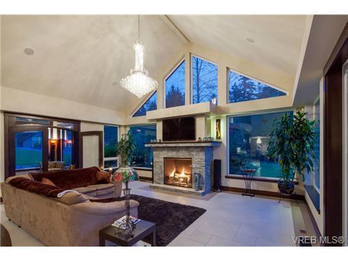 Vaulted ceilings open concept designed for both family