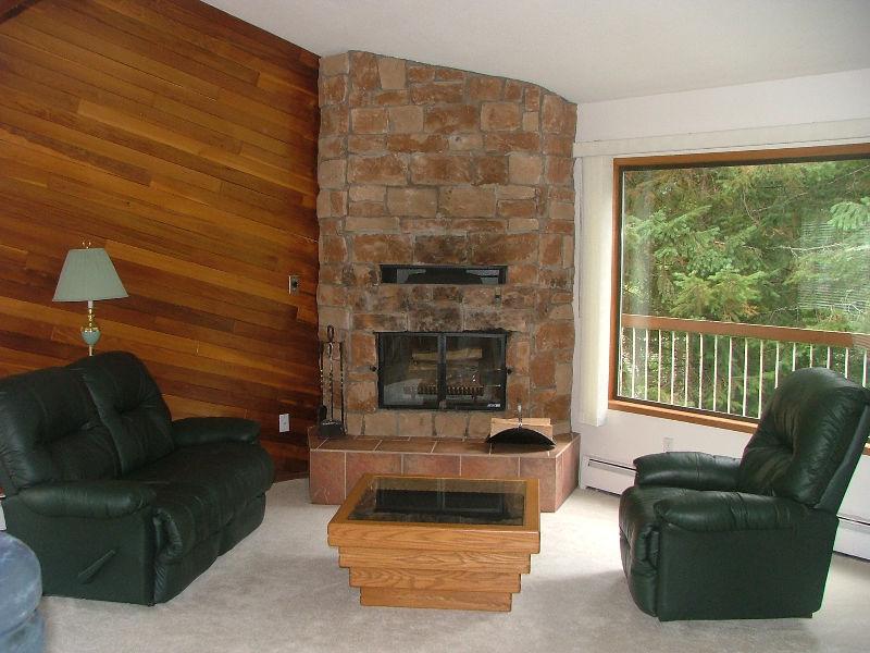 Salmon Arm House for rent