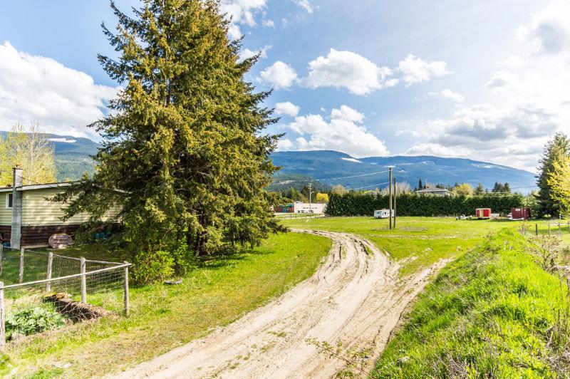 422 Finlayson Street, Sicamous - Prime Highway #1 Commercial