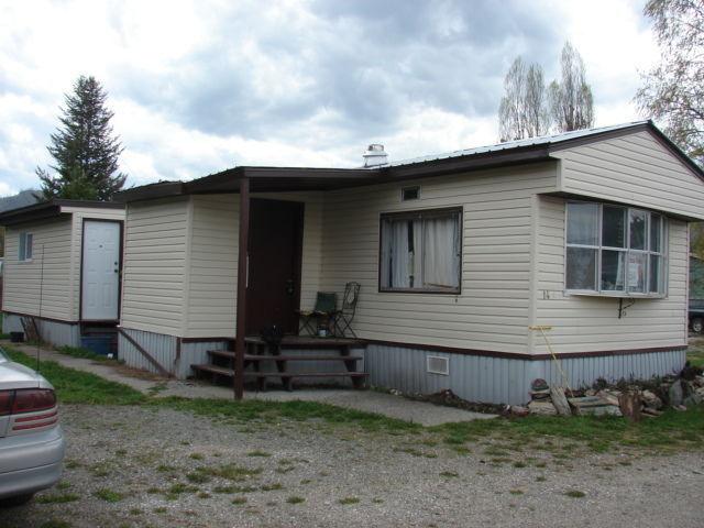 Mobile home for sale in a park in beautiful Barriere BC