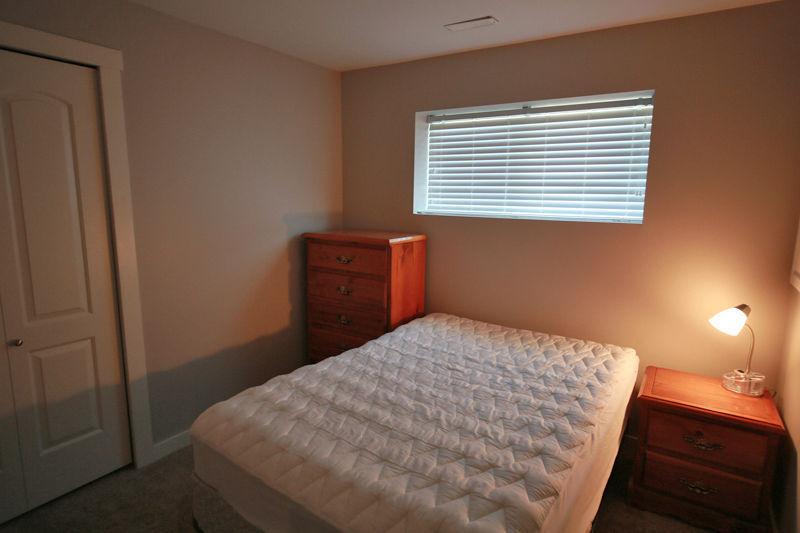 Roommate wanted female newer suite