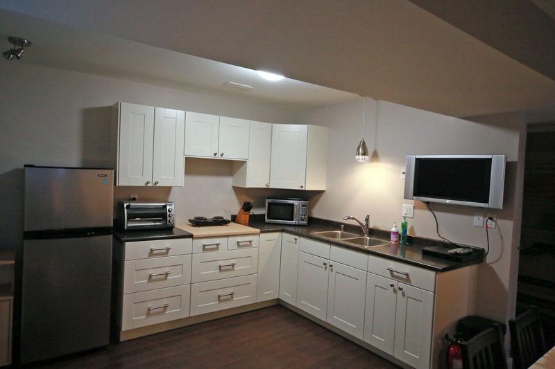 Roommate wanted female newer suite