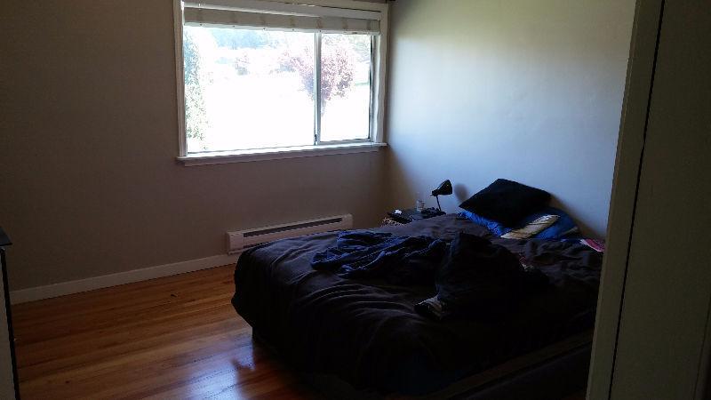 $550 Master bedroom W/ Ensuite