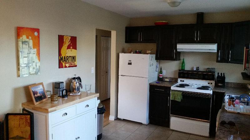Room for Rent (Furnished/South /Near VIU)