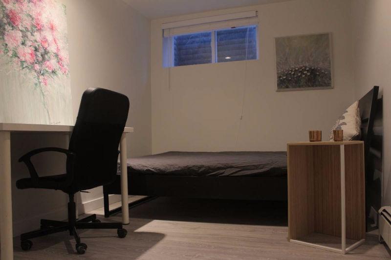 $550 CLASSY & MODERN ROOMS FOR SUMMER RENTING IN KERRISDALE