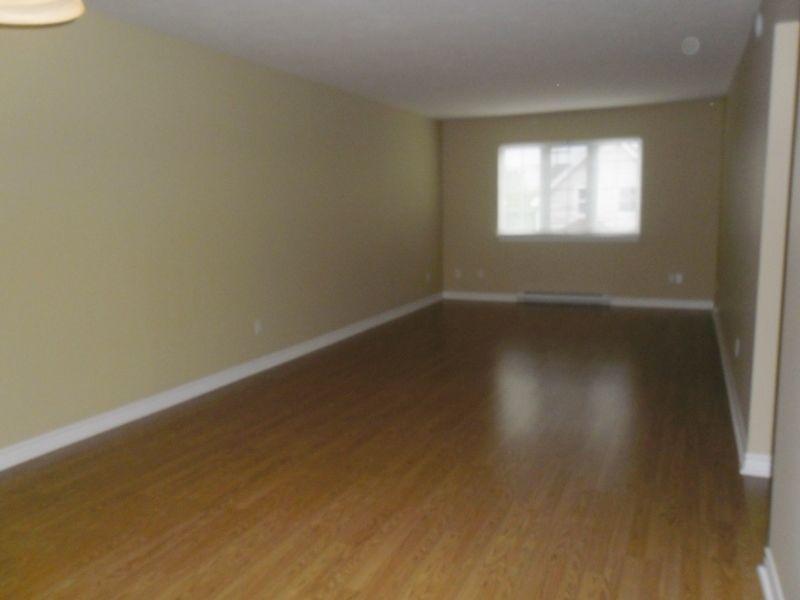 100 ARCHIBALD - PROMO- WASHER/DRYER INCLUDED...MUST SEE