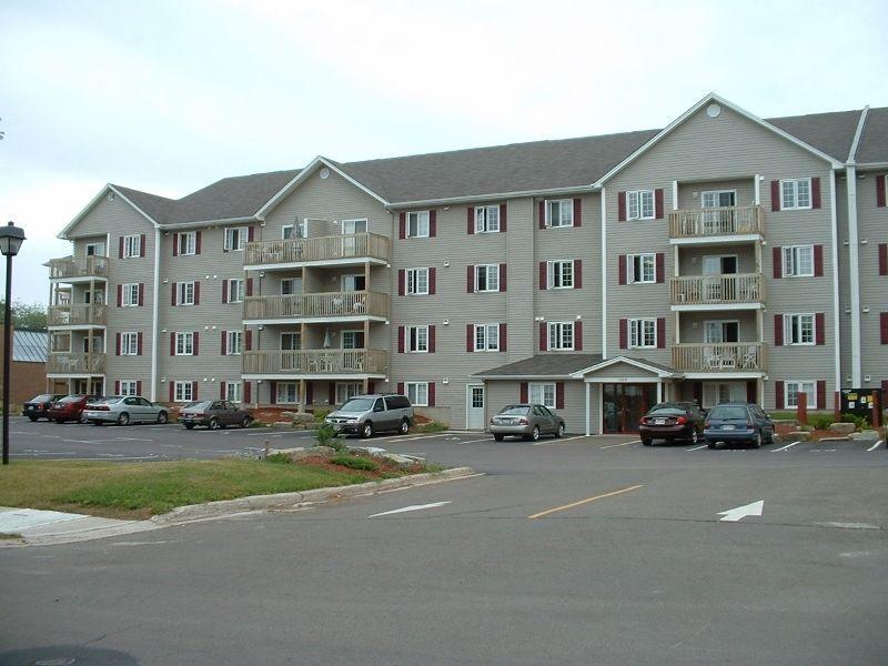 100 ARCHIBALD - PROMO- WASHER/DRYER INCLUDED...MUST SEE