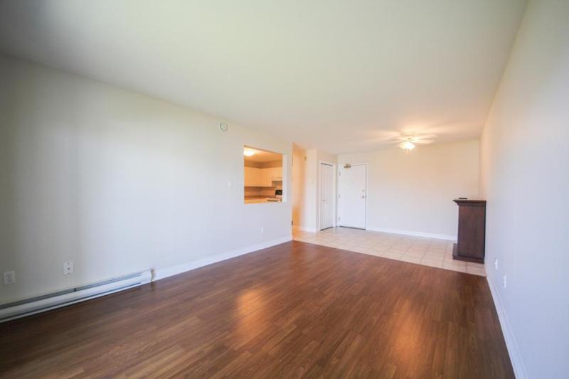 1ST MONTH $100 - UTILITIES INCL!-316 ACADIE AVE-FAMILY FRIENDLY