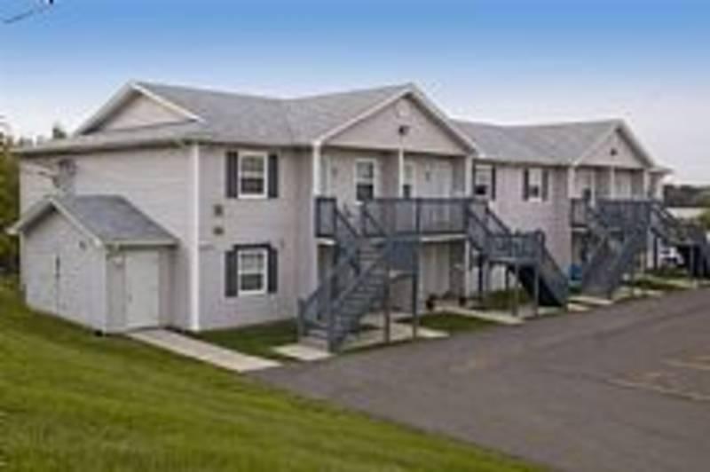 MATURE LIVING -RIVERVIEW-CONDO-WASHER/DRYER--UTILITIES INCLUDED!
