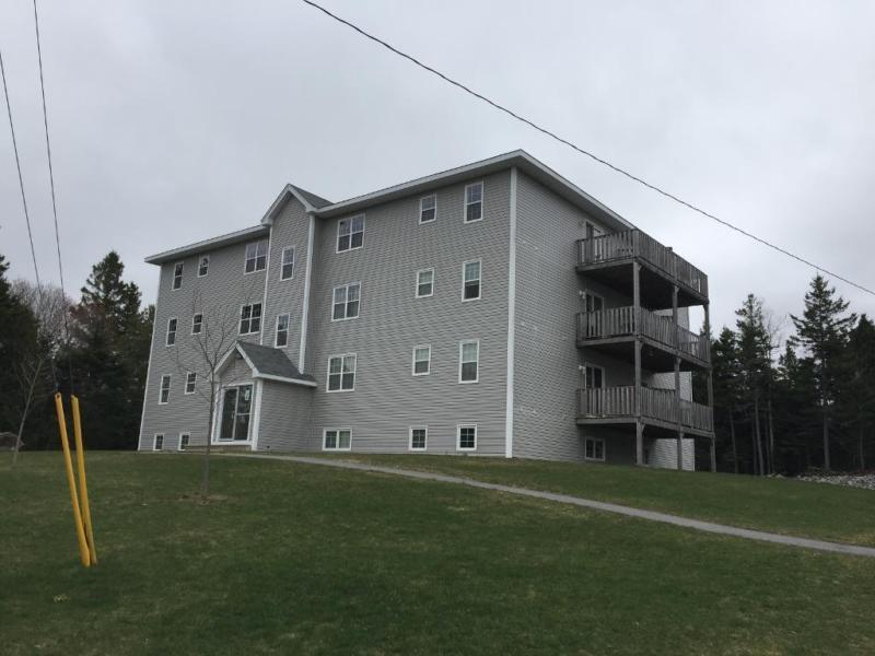 **Beautiful 2 bedroom apartment located in Rothesay!