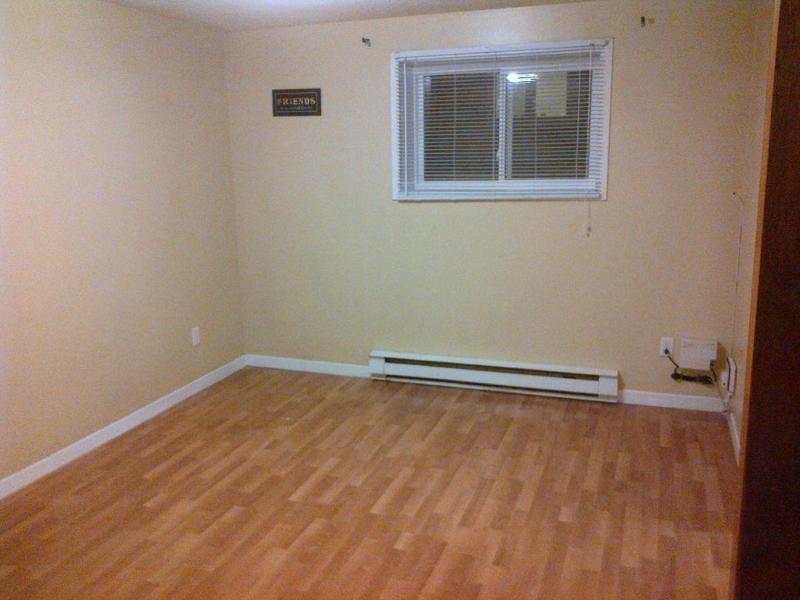 2 Bedroom Apartment, walk in entrance off driveway