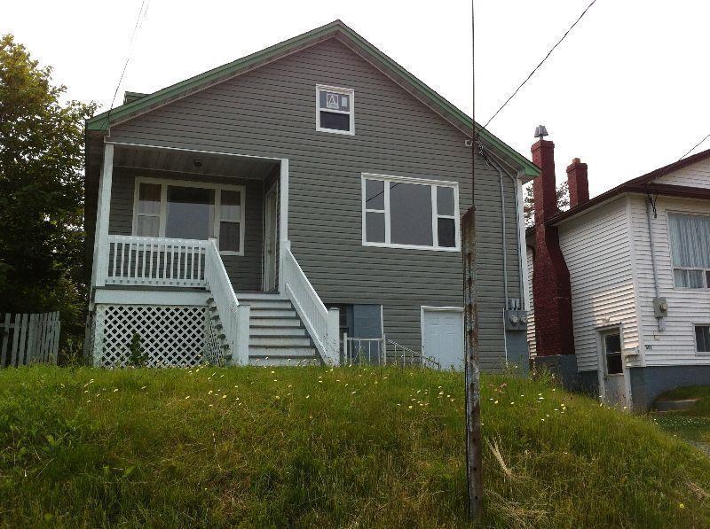 Centrally Located 2 Bdrm Minutes to MUN & Downtown - June 1