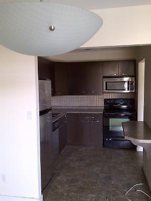 2 Bedroom apartment available July 01 on Corydon