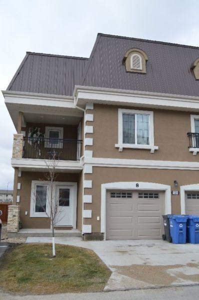 Beautiful Townhouse Condo for sale 8-3373 Pembina highway