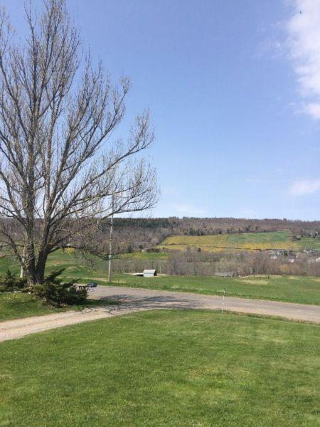 Beautiful Home For Sale -Spectacular views of GASPEREAU VALLEY!!