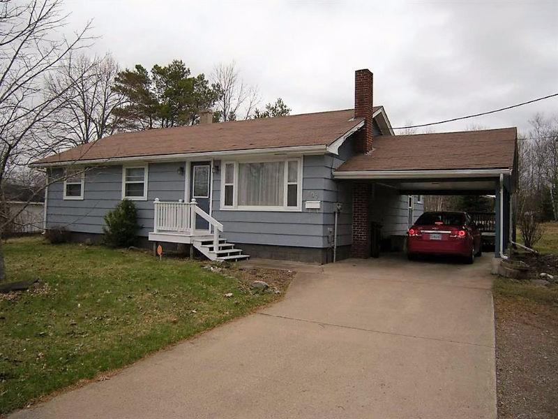 PRACTICAL AND AFFORDABLE BUNGALOW CLOSE TO HOSPITAL AND NSCC