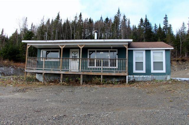 Cabin for Sale Overlooking beautiful Georges Lake