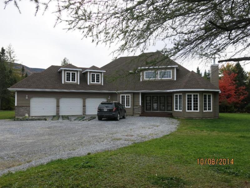 Great Price $695,000 2 Spruce Himber Village REmax
