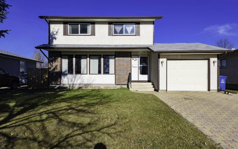 131 MAPLETON DR- OPEN HOUSE MAY 15 2-4