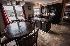 30 Thomas St- Beautiful 3 bedroom furnished home in West End