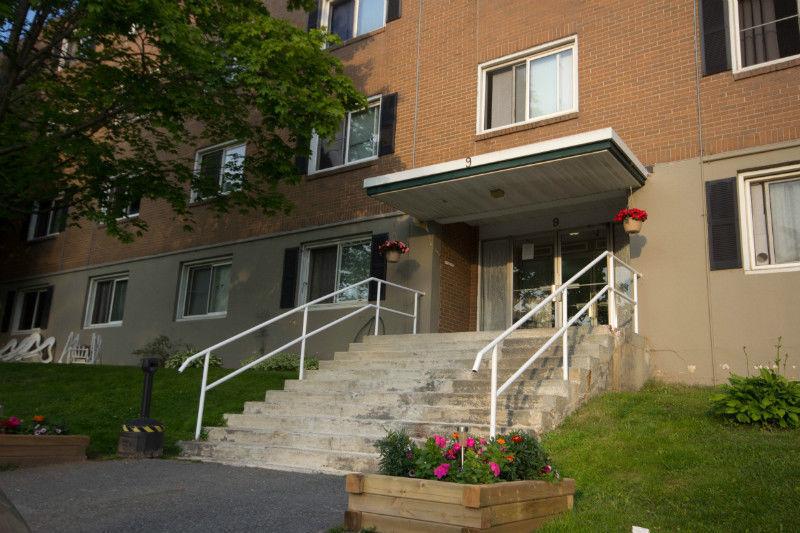 Apartments in , near Lake Banook - Spring Special