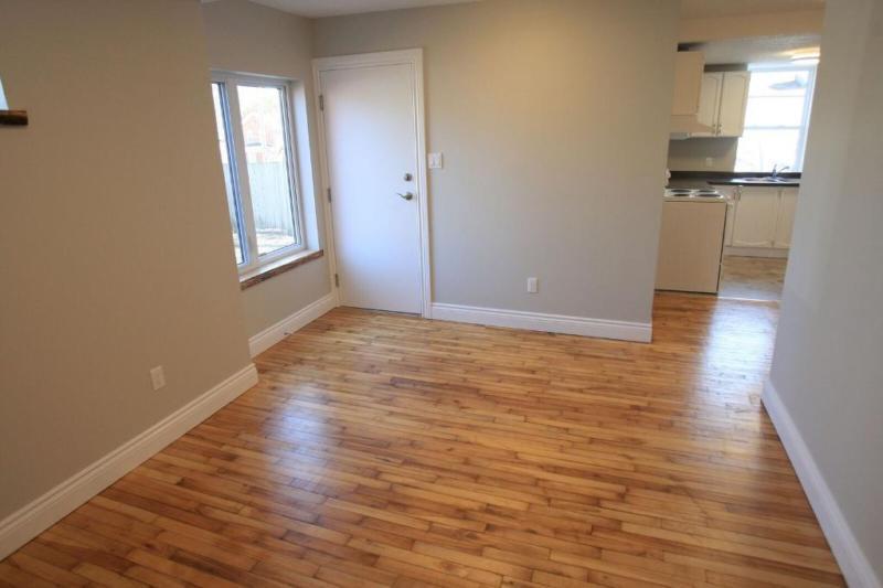Beautifully Renovated 1 Bedroom Apartment Available on Hearn Ave