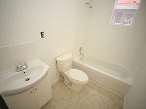 One Bedroom Apartment For Rent $825+Hydro