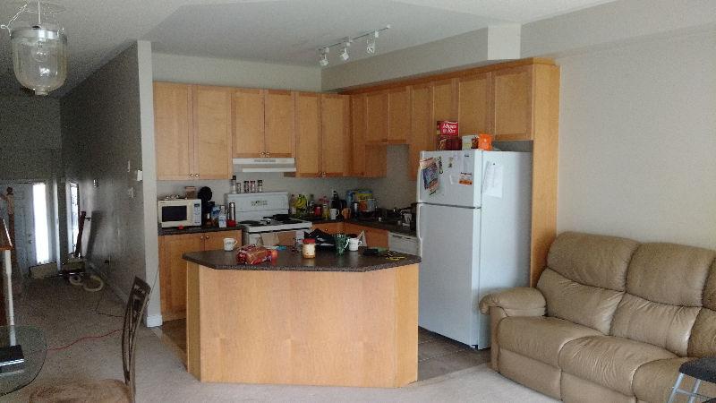 Looking for a roommate in a 3-bedroom house