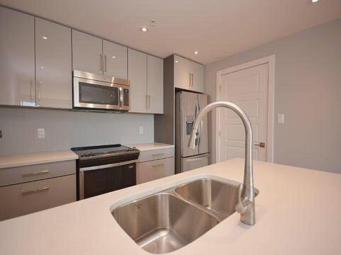 LUXURIOUS, OPEN CONCEPT, PANORAMIC VIEWS, STUDIO STYLE LIVING!!!