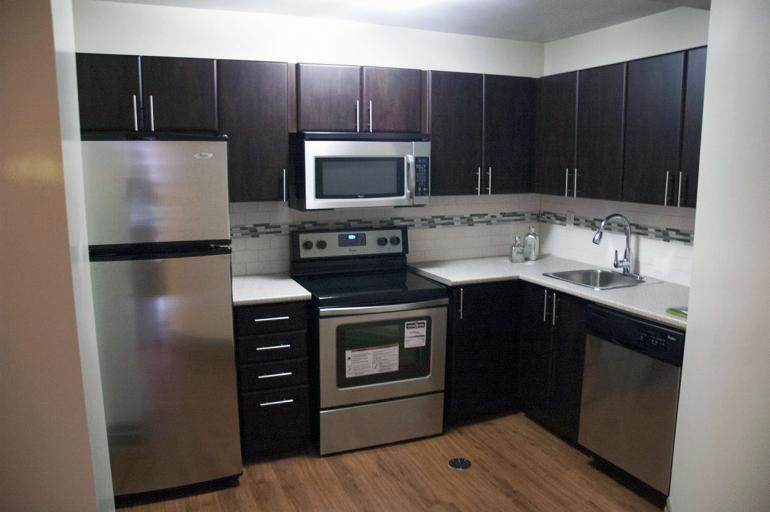 Large 2 Bedroom - 5 Mins. from University of