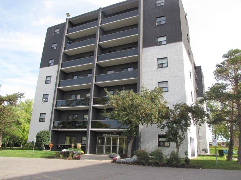 Large 2 Bedroom - 5 Mins. from University of